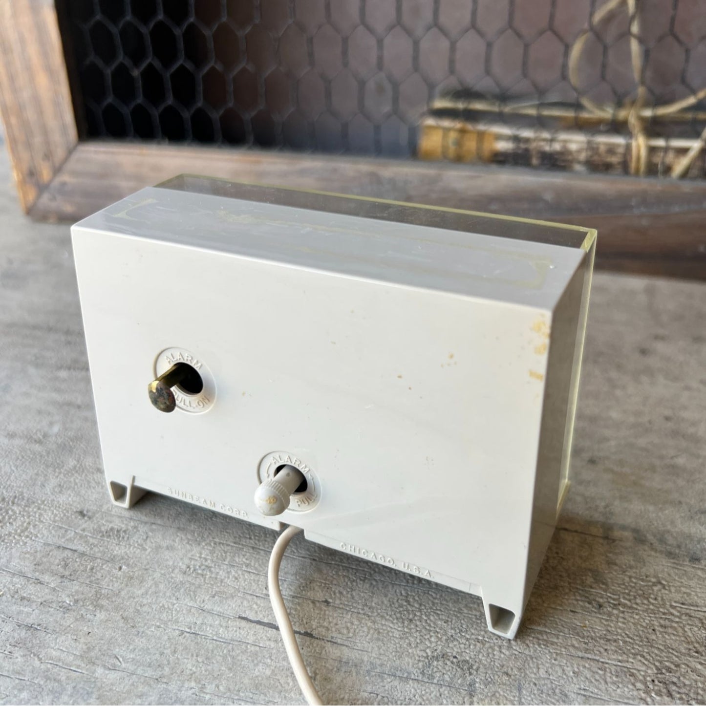 Vintage Sunbeam Electric Alarm Clock - for parts or repair