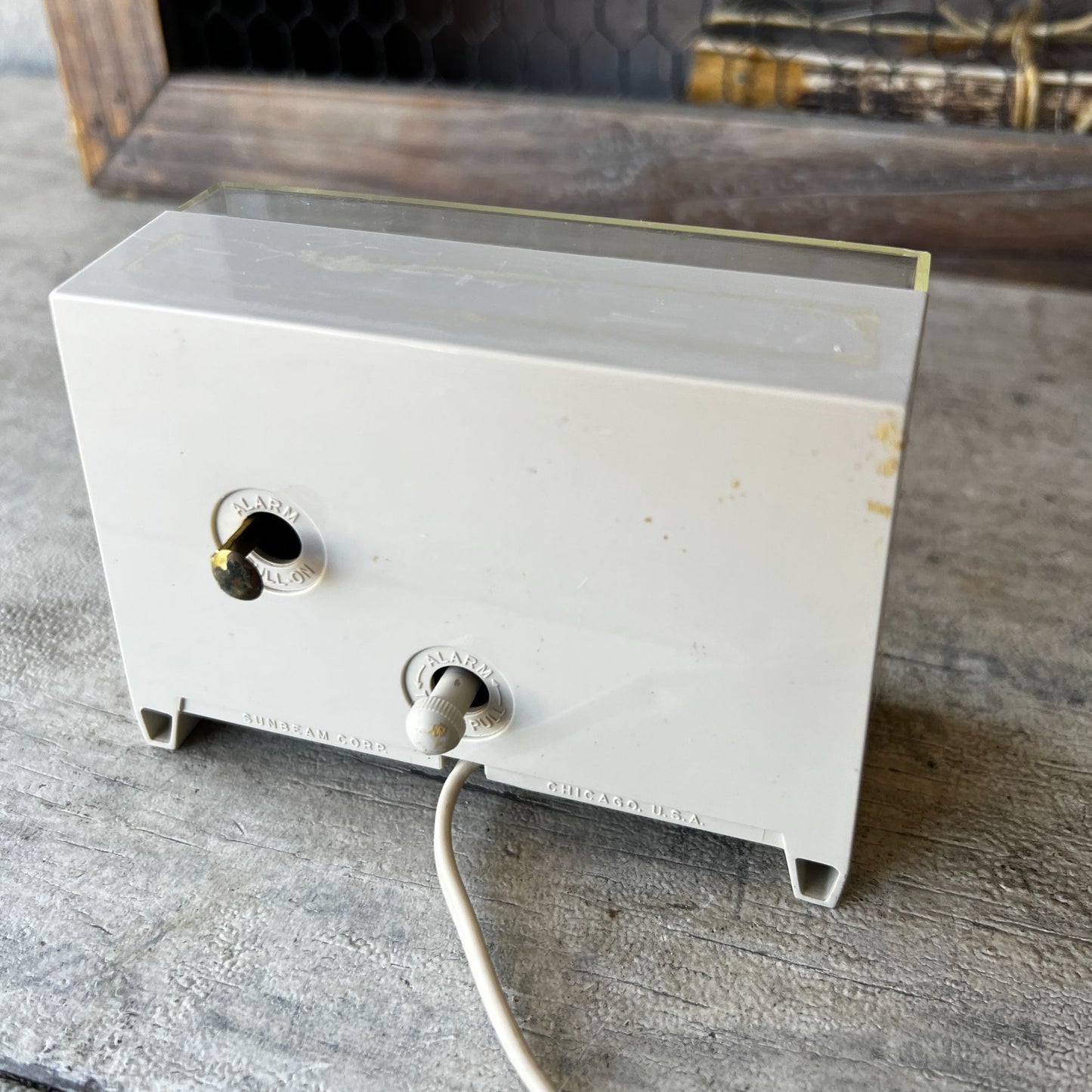 Vintage Sunbeam Electric Alarm Clock - for parts or repair